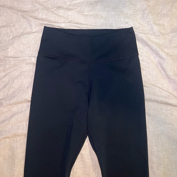 Nike Black High-Waisted Leggings - Picture 4 of 6